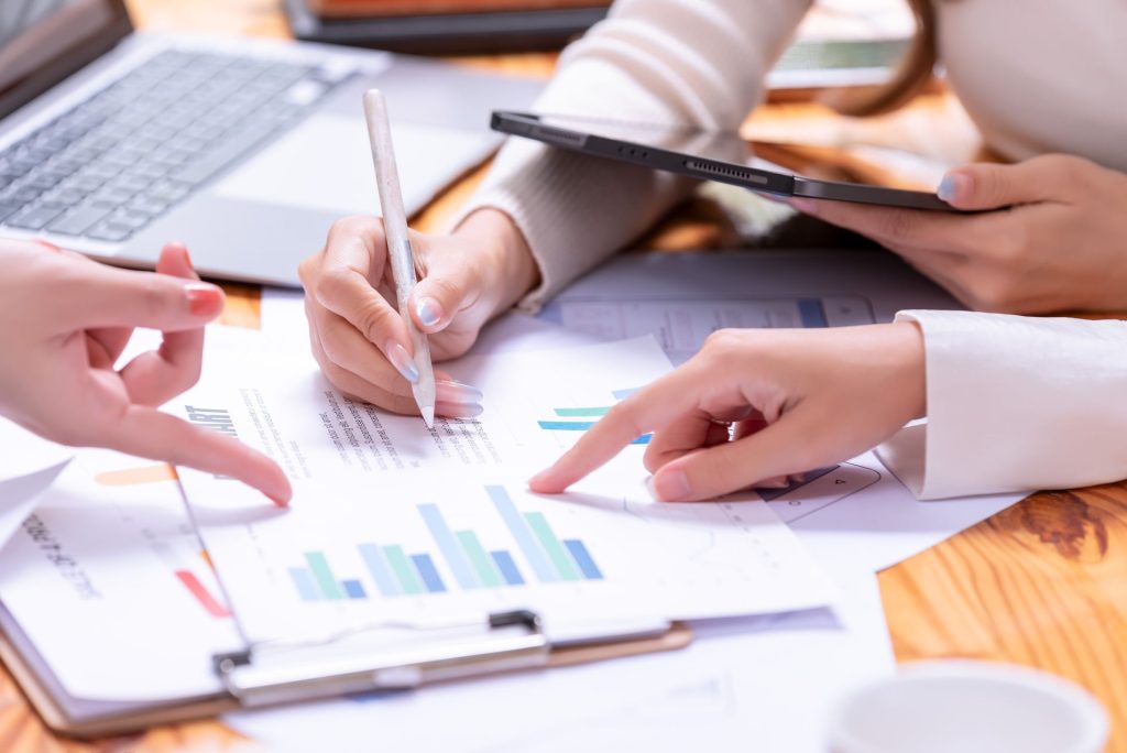 Deal Economics Specialist